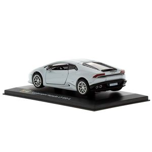 Carro-diminuto-Lamborghini-Huracan-base-e-Plus-Box-1-32-Scale