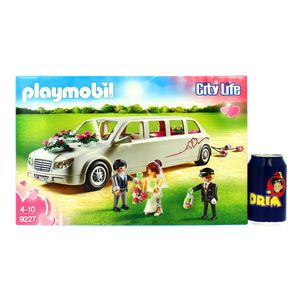 Playmobil-City-Life-Limousine-et-couple-de-maries_3