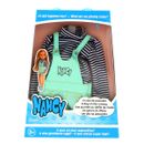 Nancy-Un-Dia-de-Pasarela-Camiseta-de-Rayas-y-Peto-Vaquero