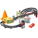 Carros-Radiator-Springs-Race-Track