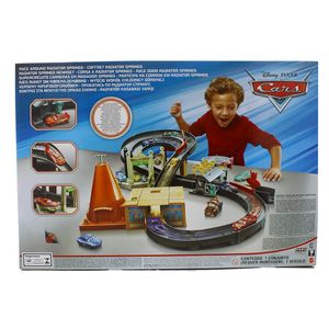 Carros-Radiator-Springs-Race-Track_3