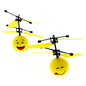 Flying-Emoji-Flash-Aerocraft_1