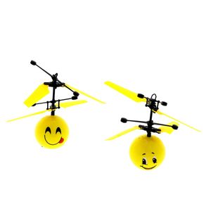 Flying-Emoji-Flash-Aerocraft_2