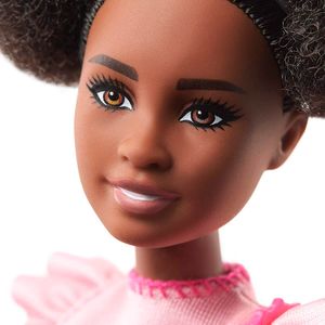 Barbie-Princesse-Aventure-Poupee-Nikki_1