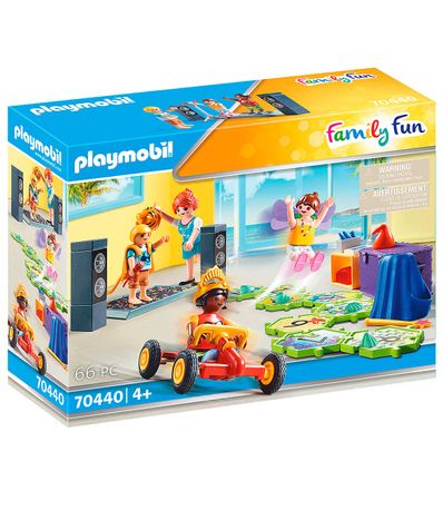 Playmobil-Family-Fun-Kids-Club
