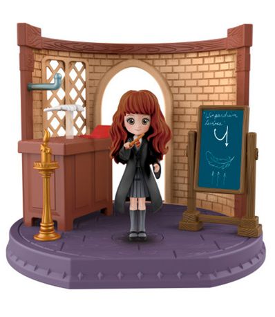 Harry-Potter-Magic-Playset-Classroom-Charms