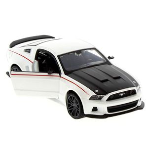 Ford-Mustang-Street-Racer-Escala-1-24