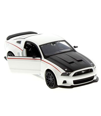 Ford-Mustang-Street-Racer-Echelle-1-24