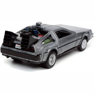 Retour-vers-le-futur-Vehicule-DeLorean-1-32_1
