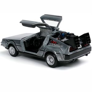 Retour-vers-le-futur-Vehicule-DeLorean-1-32_2
